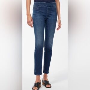 Chicos Sz 0 /4R Pull on Slimming Jeggings Ankle